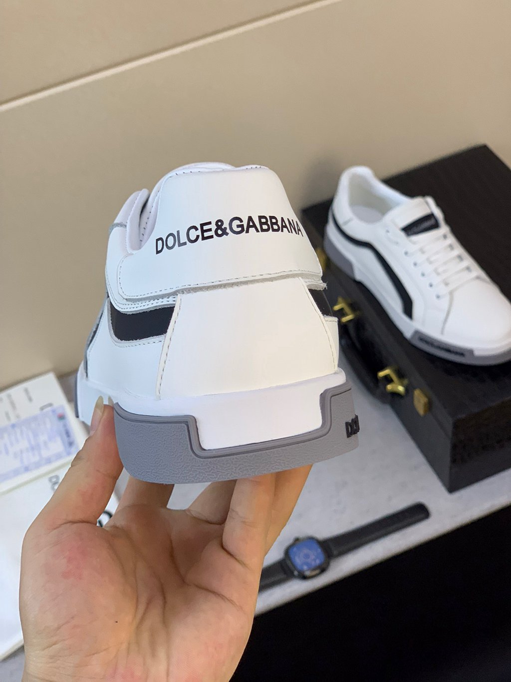 D*G sneaker